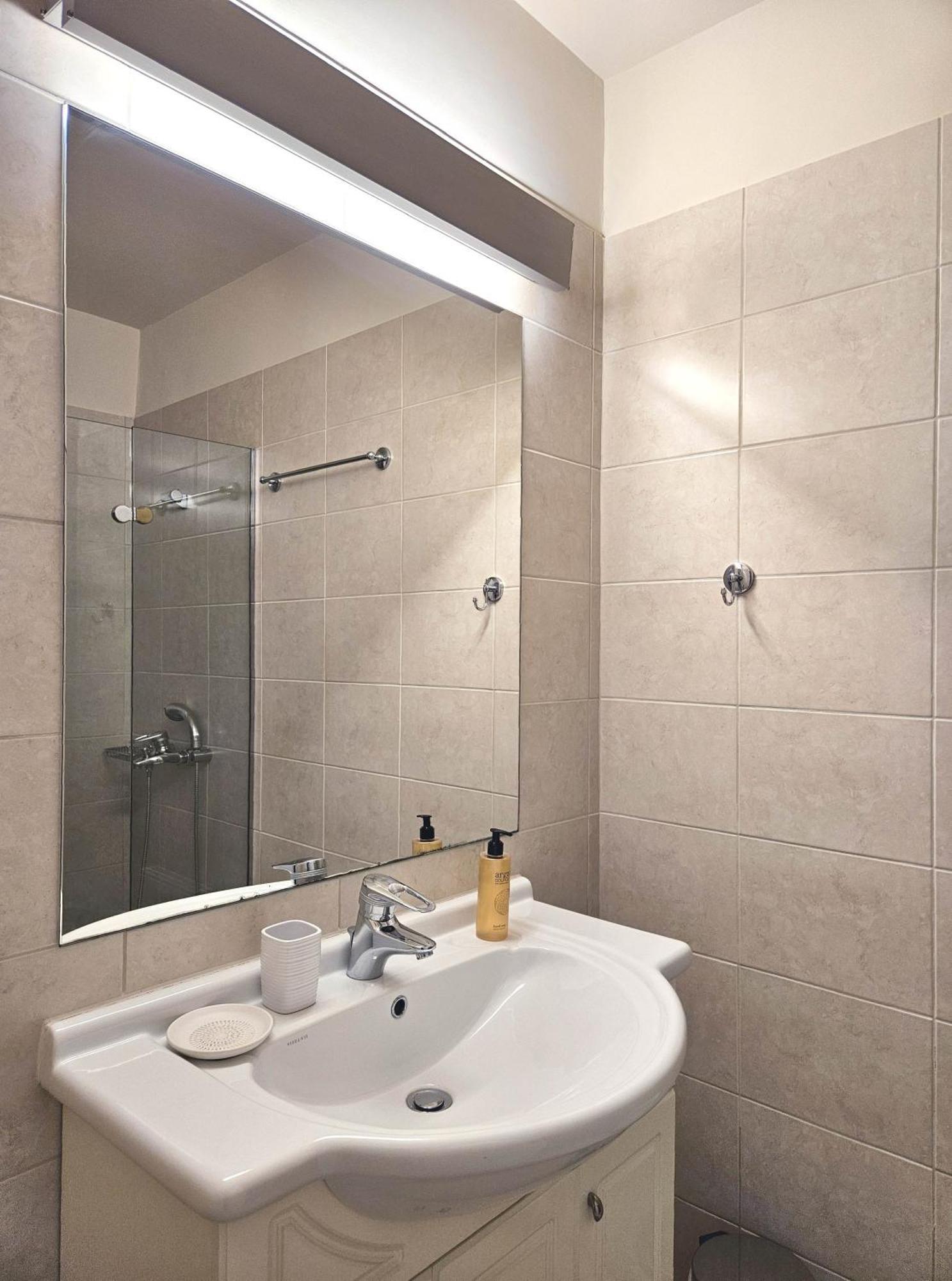 Lagonisi Beach House Kalivia Thorikou Номер фото