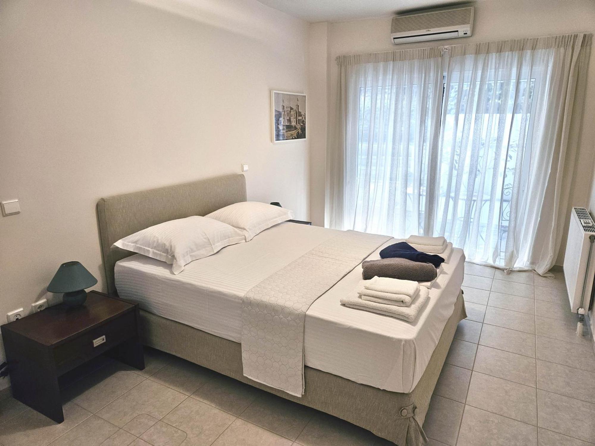Lagonisi Beach House Kalivia Thorikou Номер фото