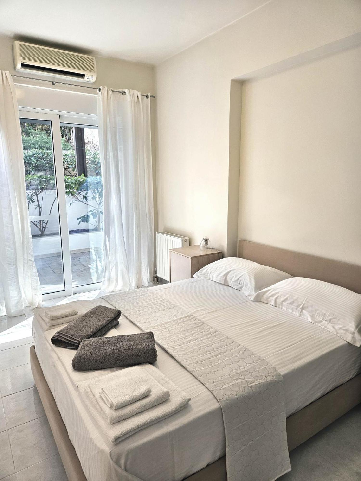 Lagonisi Beach House Kalivia Thorikou Номер фото