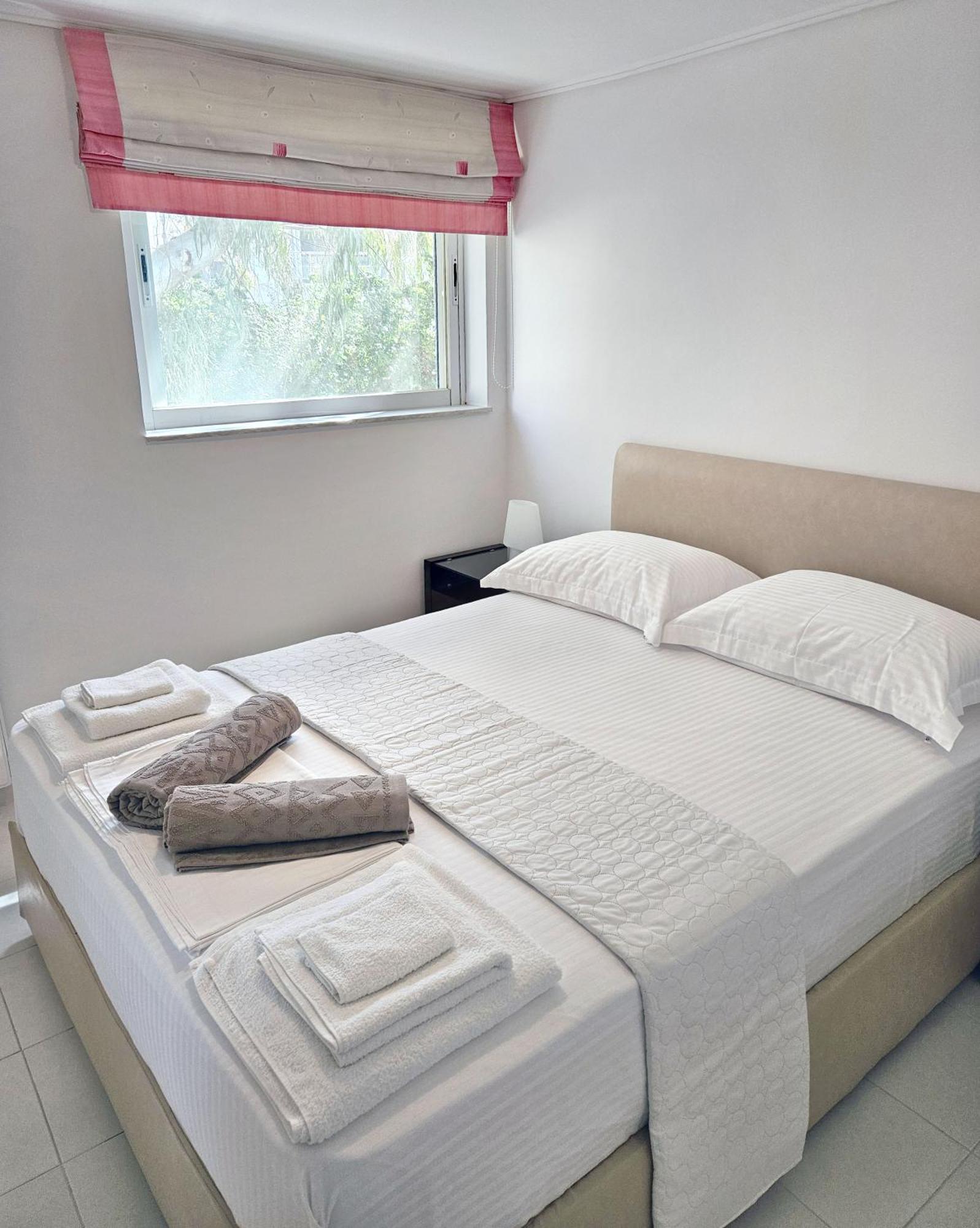 Lagonisi Beach House Kalivia Thorikou Номер фото